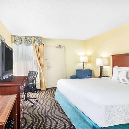 Baymont By Wyndham Savannah Midtown Εξωτερικό φωτογραφία