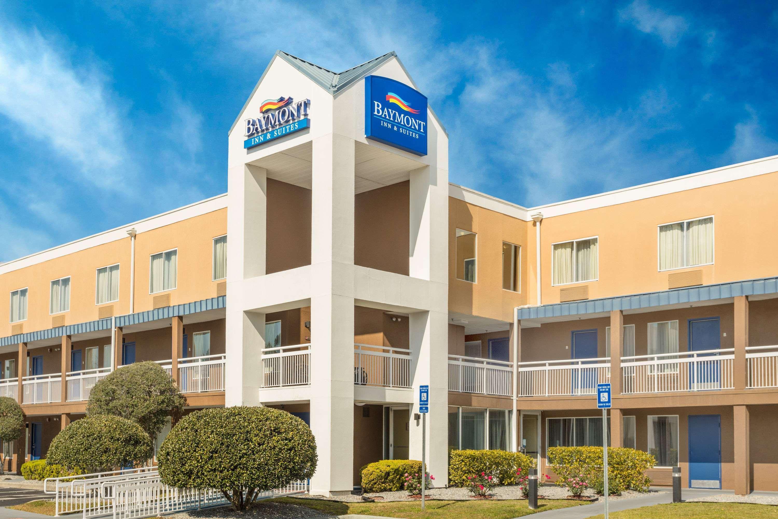 Baymont By Wyndham Savannah Midtown Εξωτερικό φωτογραφία